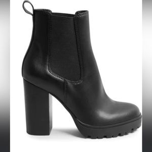 Steve Madden Loopy Boots